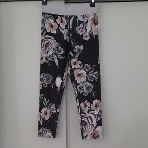 Zella Floral Womens Crop Leggings - Black and Pink